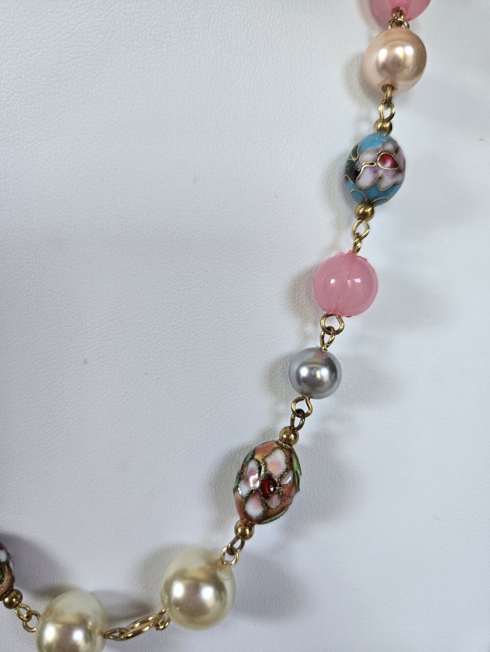 N-122-Vintage Pink Multi-Bead Necklace - Floral Cloisonné & Faux Pearls - Picture 2 of 3